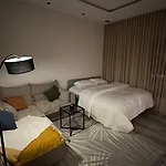استديو هادئ وجميل